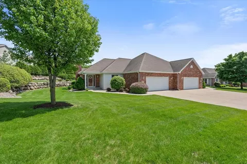 141 E Reynolds St, Cottage Grove, WI 53527