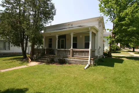 152 Cherry St, Janesville, WI 53548