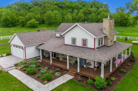 n9252 Argue Road, New Glarus, WI 53574