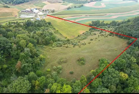 s10902 Schweppe Road, Spring Green, WI 53588