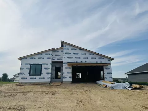 2115 Eastridge Cir, Reedsburg, WI 53959