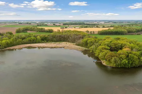 w11404 Lake Drive, Randolph, WI 53956