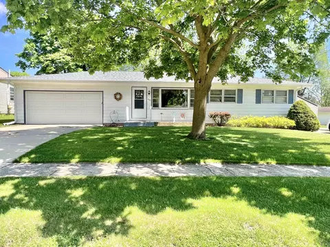 409 Westview Ave, Clinton, WI 53525