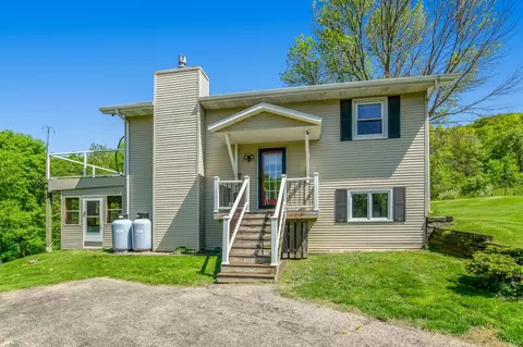 s1596 Summit Point Drive, La Valle, WI 53941