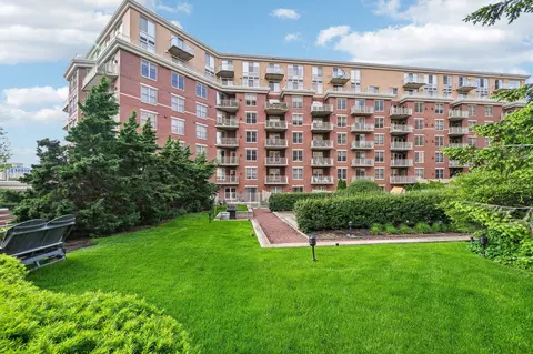 333 W Mifflin St #5170, Madison, WI 53703