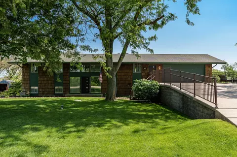 8653 S Creek Rd, Beloit, WI 53511