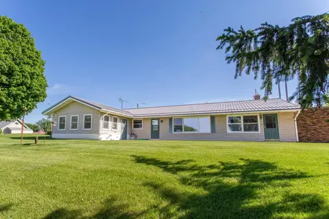 10301 Village Rd, Gratiot, WI 53541