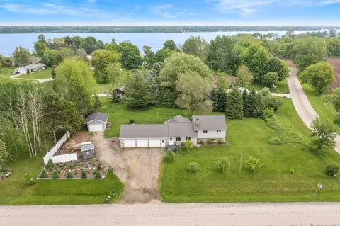 n8612 Shorecrest Road, Beaver Dam, WI 53916