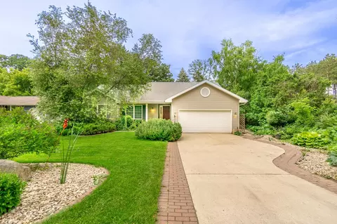 6210 Countryside Ln, Madison, WI 53705