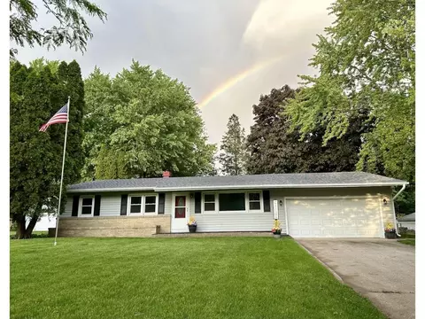 2433 Prairie Ave, Beloit, WI 53511