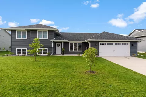 685 Prairie View Dr, Evansville, WI 53536
