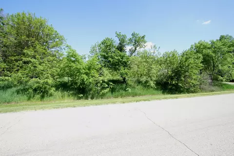 6533 Edgewater Dr, Beloit, WI 53511