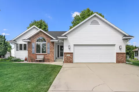 1220 Fitness Run, Sun Prairie, WI 53590