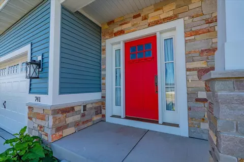 741 Mozart St, Verona, WI 53593