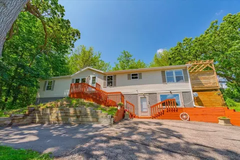 2732 Burritt Rd, Stoughton, WI 53589