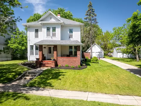 208 Bluff St, Beloit, WI 53511