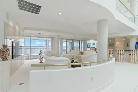 155 E Wilson St #701, Madison, WI 53703