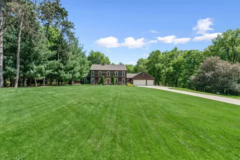6390 Heatherstone Ct, Sun Prairie, WI 53590