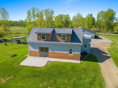 7526 Lower Rd, Chase, WI 54171