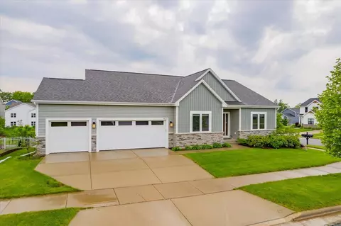 9533 Wild Prairie Trl, Verona, WI 53593
