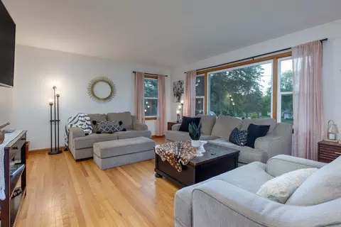 325 E Dean Ave, Madison, WI 53716