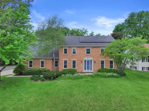 6002 Fredericksburg Ln, Madison, WI 53718