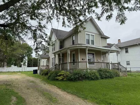335 N Jackson St, Janesville, WI 53548