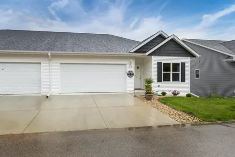 602 E Madison Ave #32, Milton, WI 53563