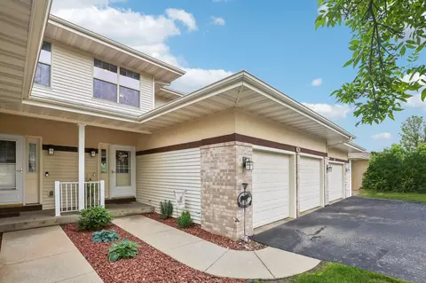 705 Clardell Dr, Sun Prairie, WI 53590
