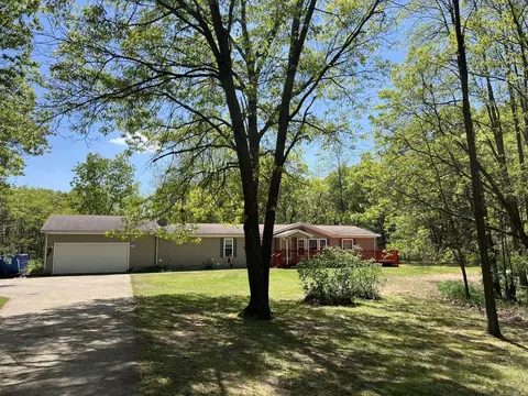 371 Elk Ave, Oxford, WI 53952