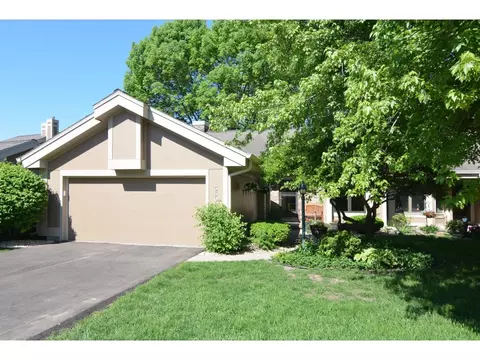3302 Valley Creek Cir, Middleton, WI 53562