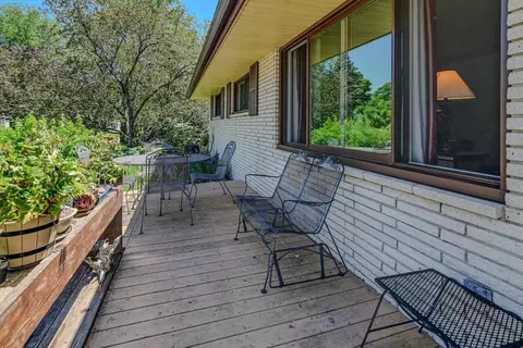 6213 Midwood Ave, Monona, WI 53716