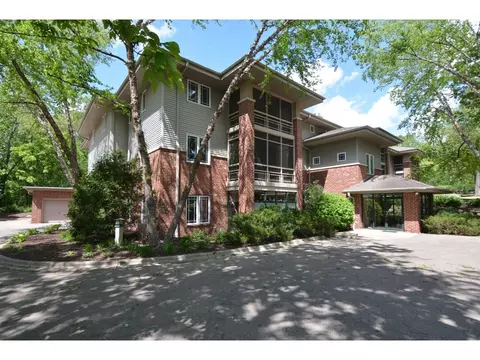 2820 Mickelson Pkwy #205, Fitchburg, WI 53711