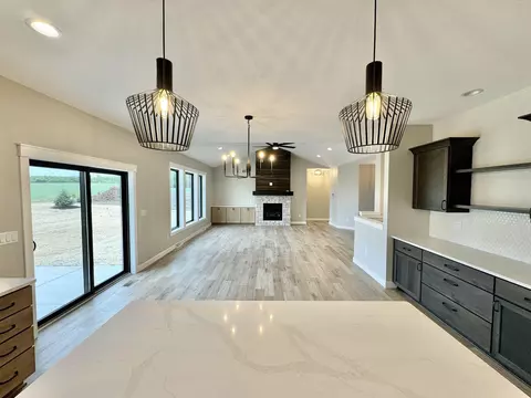 1813 Arbor Ridge Way, Janesville, WI 53548
