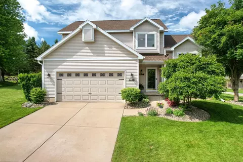 1318 Wayridge Dr, Madison, WI 53704