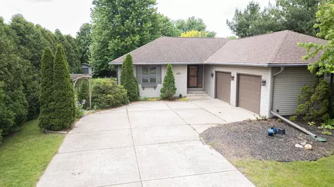 1712 E Williams Dr, Beloit, WI 53511