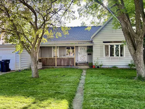 605 W 3rd Ave, Brodhead, WI 53520