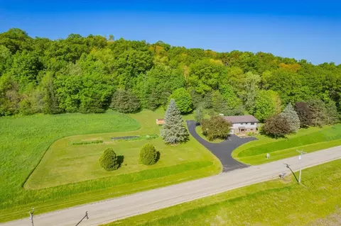 s9217 Slotty Road, Prairie Du Sac, WI 53578