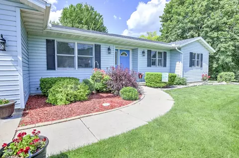 8210 Diamond Ln, Lodi, WI 53555