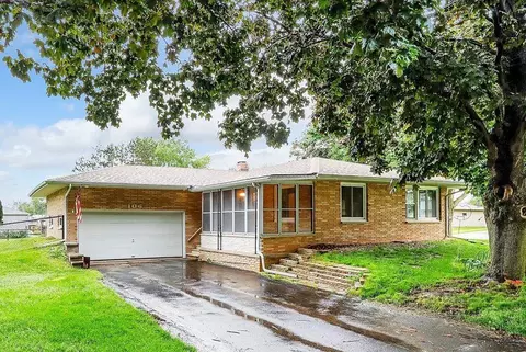 106 Buena Vista Dr, Arlington, WI 53911