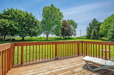 3865 Sunny Wood Dr, Deforest, WI 53532
