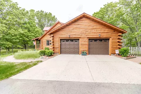 332 Eagle Dr, Grand Marsh, WI 53936