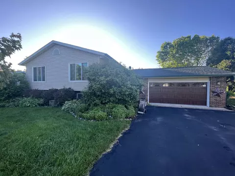 137 Seminole Way, Deforest, WI 53532
