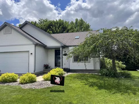 836 Vista Ridge Dr, Mount Horeb, WI 53572