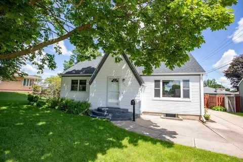 606 W Merrimac St, Dodgeville, WI 53533
