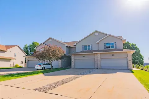 537 Kelvington Dr #3, Sun Prairie, WI 53590