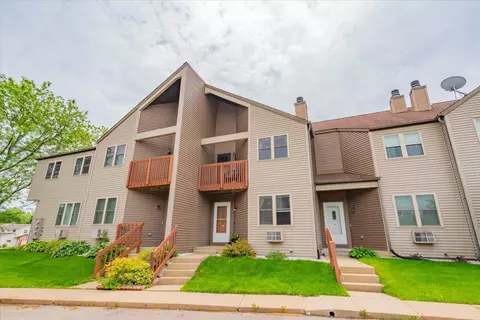 332 Shane Ct #3, Sun Prairie, WI 53590