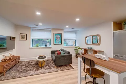 123 N Blount St #101, Madison, WI 53703