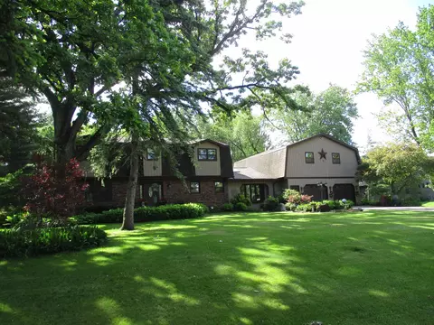 w8643 Shady Oak Lane, Beaver Dam, WI 53916
