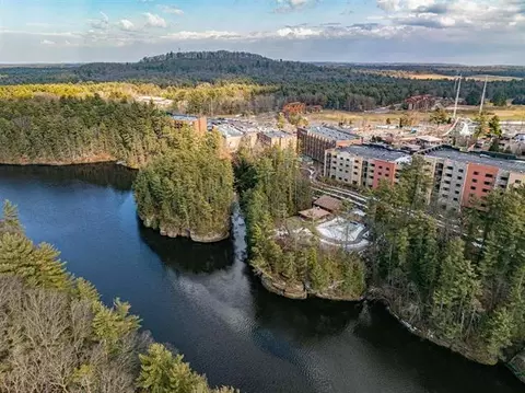 2411 River Rd #2214, Wisconsin Dells, WI 53965
